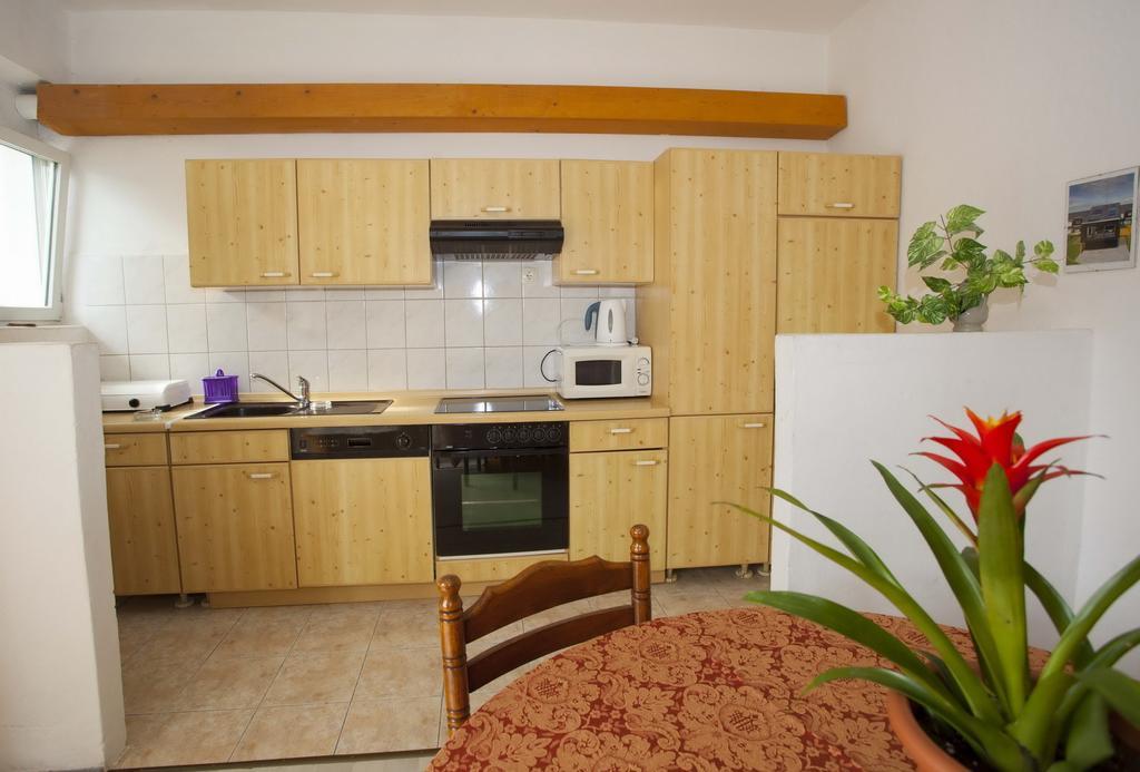 Dino Apartma