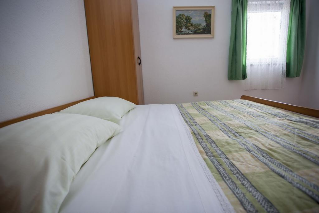 Dino Apartma Makarska